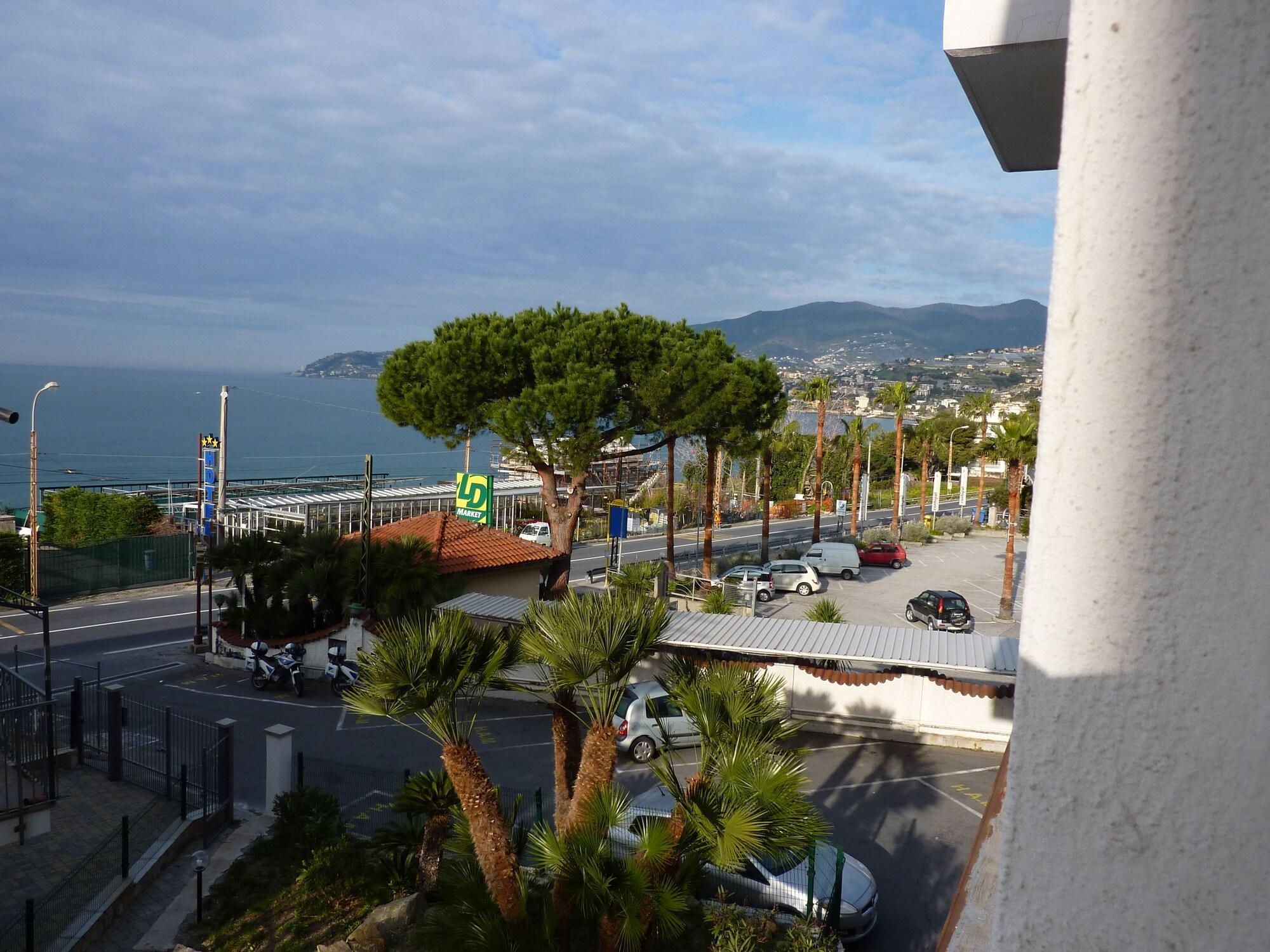 Hotel Ariston Montecarlo Sanremo Esterno foto