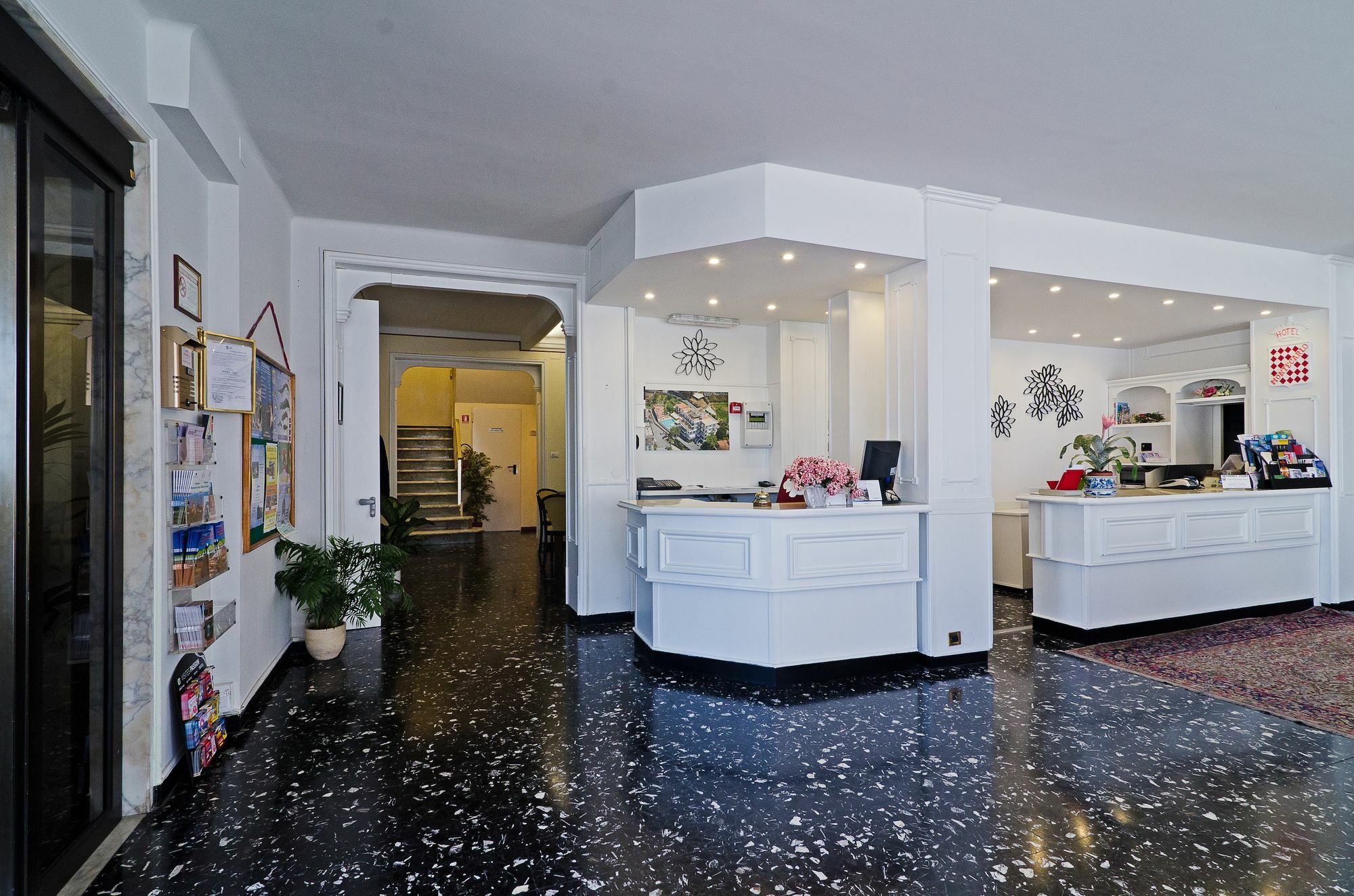 Hotel Ariston Montecarlo Sanremo Esterno foto